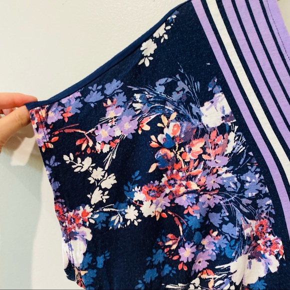 West Port Floral Top Plus Size 2X - Picture 4 of 7